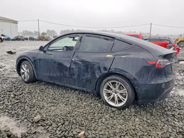 5YJYGAEE0MF284178 2021 TESLA MODEL Y - Image 2