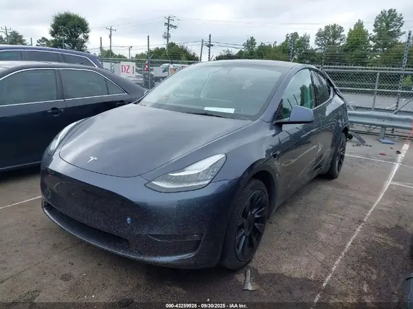 5YJYGAEE0MF299151 2021 TESLA MODEL Y - Image 2