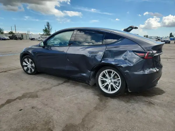 5YJYGAEE0MF302811 2021 TESLA MODEL Y - Image 2