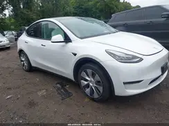 5YJYGAEE1MF130711 2021 TESLA MODEL Y