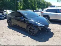 5YJYGAEE1MF143992 2021 TESLA MODEL Y