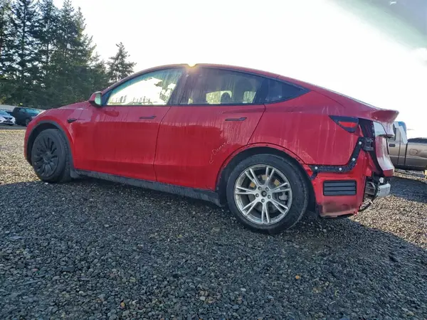 5YJYGAEE1MF154913 2021 TESLA MODEL Y - Image 2