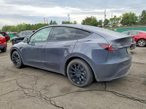 5YJYGAEE1MF155172 2021 TESLA MODEL Y - Image 2