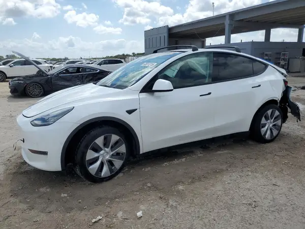 5YJYGAEE1MF186602 2021 TESLA MODEL Y - Image 1