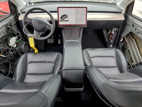 5YJYGAEE1MF204659 2021 TESLA MODEL Y - Image 8