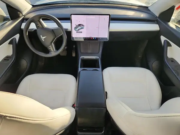 5YJYGAEE1MF211336 2021 TESLA MODEL Y - Image 8