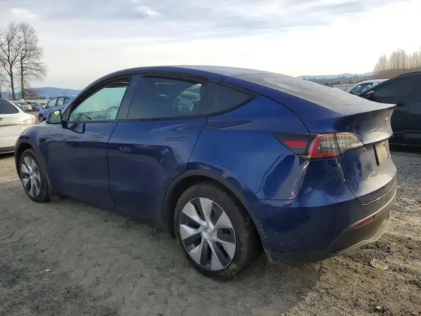 5YJYGAEE1MF236074 2021 TESLA MODEL Y - Image 2
