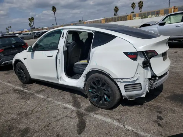 5YJYGAEE1MF272167 2021 TESLA MODEL Y - Image 2
