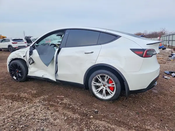 5YJYGAEE1MF286330 2021 TESLA MODEL Y - Image 2