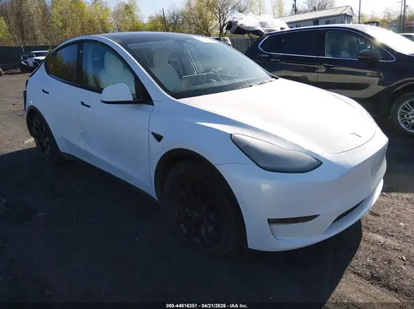 5YJYGAEE1MF304499 2021 TESLA MODEL Y - Image 1