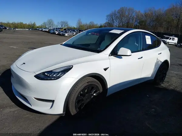 5YJYGAEE1MF304499 2021 TESLA MODEL Y - Image 2