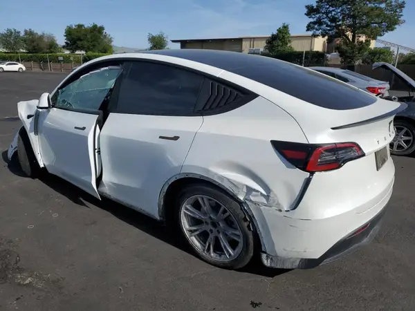5YJYGAEE1MF305491 2021 TESLA MODEL Y - Image 2