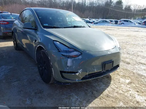 5YJYGAEE2MF145413 2021 TESLA MODEL Y - Image 1