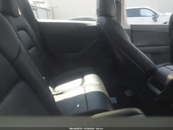 5YJYGAEE2MF148702 2021 TESLA MODEL Y - Image 8