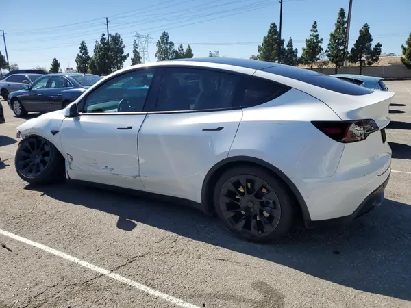 5YJYGAEE2MF157531 2021 TESLA MODEL Y - Image 2