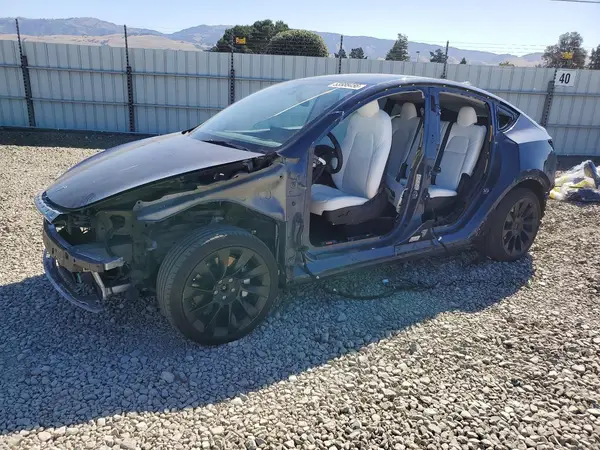 5YJYGAEE2MF158209 2021 TESLA MODEL Y - Image 1