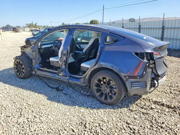 5YJYGAEE2MF158209 2021 TESLA MODEL Y - Image 2