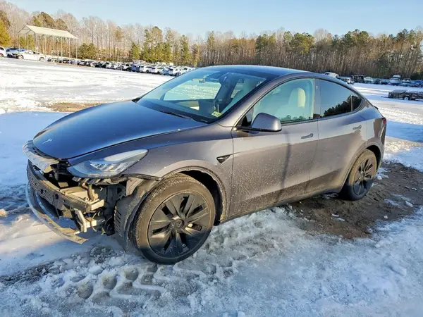 5YJYGAEE2MF189279 2021 TESLA MODEL Y - Image 1