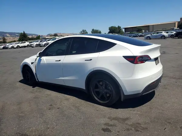 5YJYGAEE2MF189301 2021 TESLA MODEL Y - Image 2