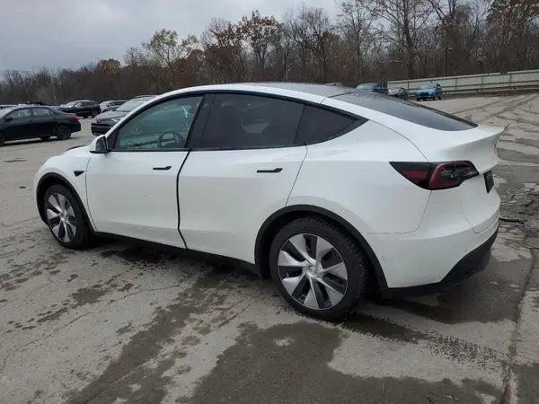 5YJYGAEE2MF194160 2021 TESLA MODEL Y - Image 2