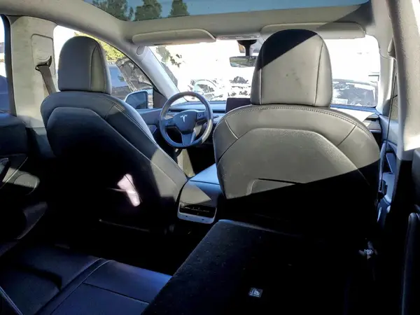 5YJYGAEE2MF199777 2021 TESLA MODEL Y - Image 8