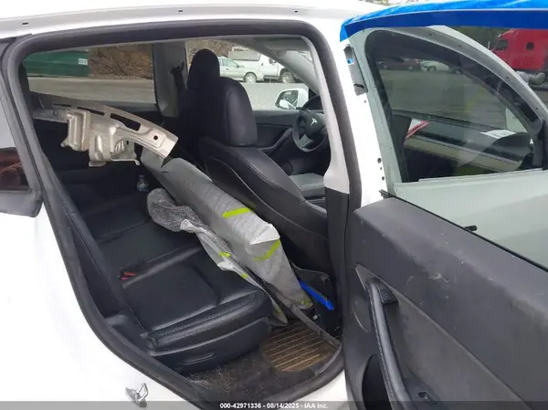 5YJYGAEE2MF208347 2021 TESLA MODEL Y - Image 8