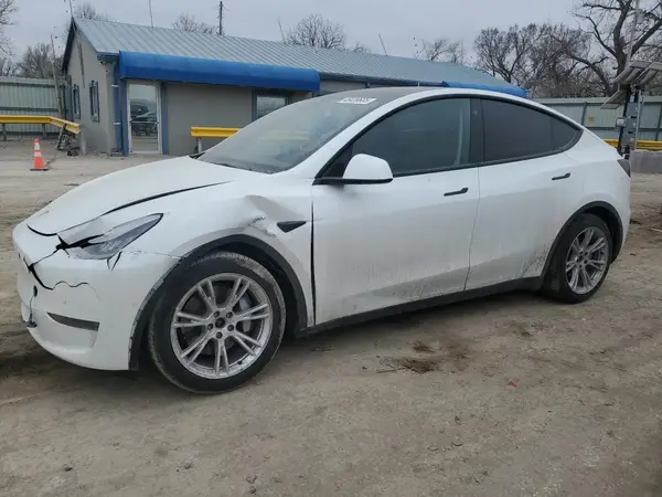 5YJYGAEE2MF232695 2021 TESLA MODEL Y - Image 1