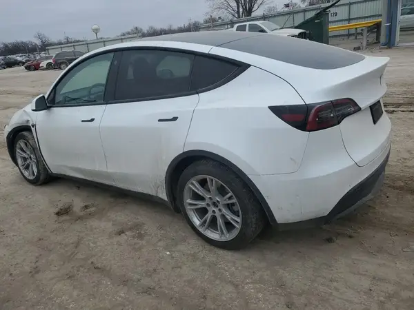 5YJYGAEE2MF232695 2021 TESLA MODEL Y - Image 2