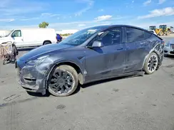 5YJYGAEE2MF239372 2021 TESLA MODEL Y