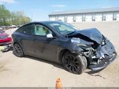 5YJYGAEE2MF267852 2021 TESLA MODEL Y