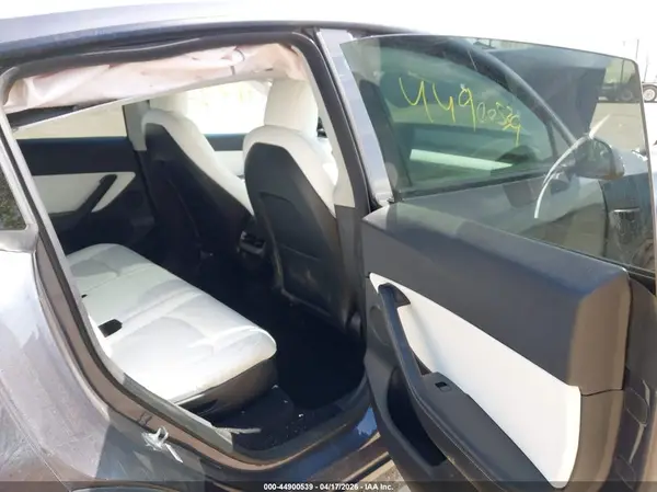 5YJYGAEE2MF267852 2021 TESLA MODEL Y - Image 8