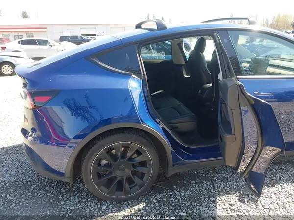 5YJYGAEE2MF280567 2021 TESLA MODEL Y - Image 8