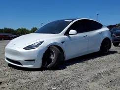 5YJYGAEE2MF305757 2021 TESLA MODEL Y