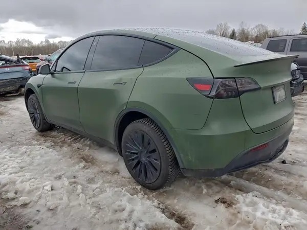 5YJYGAEE3MF130676 2021 TESLA MODEL Y - Image 2