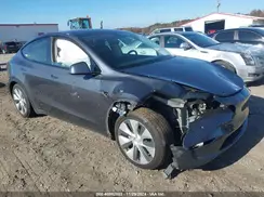 5YJYGAEE3MF136851 2021 TESLA MODEL Y