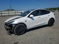 5YJYGAEE3MF136901 2021 TESLA MODEL Y