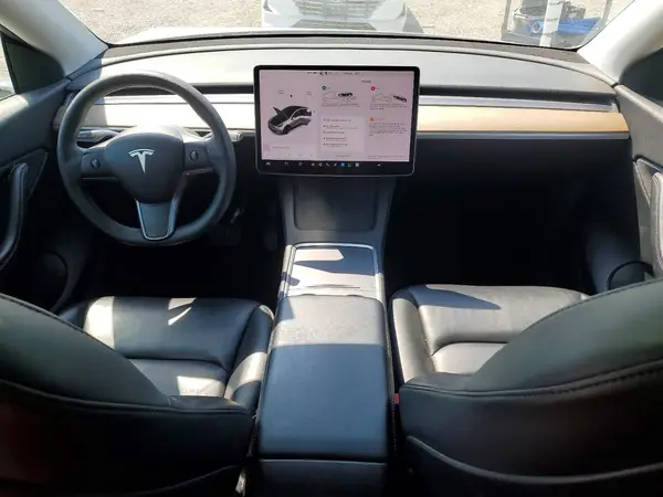 5YJYGAEE3MF136901 2021 TESLA MODEL Y - Image 8