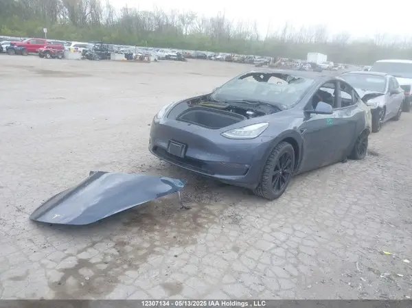 5YJYGAEE3MF136980 2021 TESLA MODEL Y - Image 2