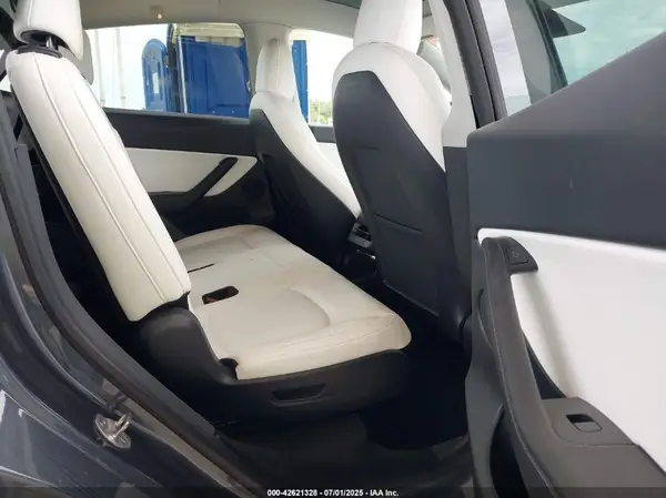 5YJYGAEE3MF144819 2021 TESLA MODEL Y - Image 8