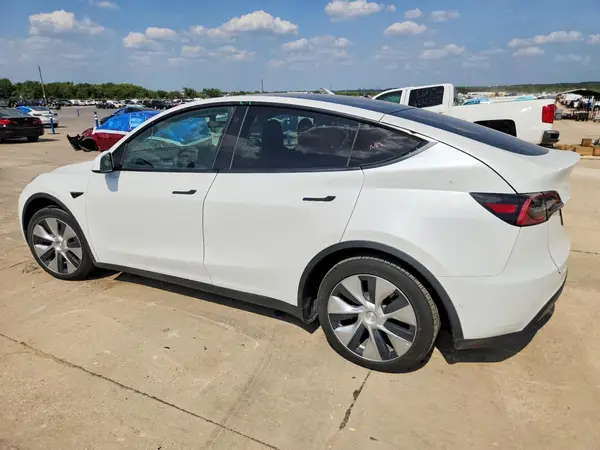 5YJYGAEE3MF149311 2021 TESLA MODEL Y - Image 2