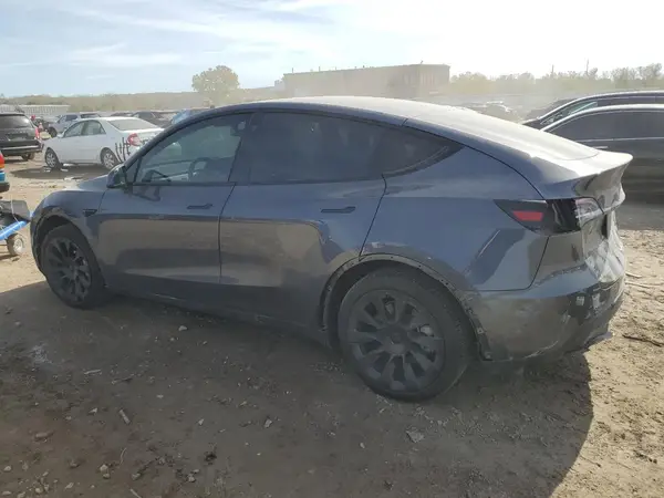 5YJYGAEE3MF158977 2021 TESLA MODEL Y - Image 2