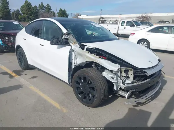 5YJYGAEE3MF180302 2021 TESLA MODEL Y - Image 1