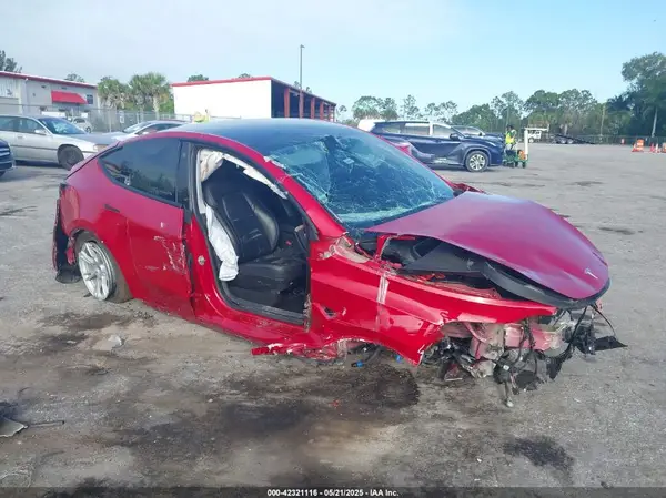 5YJYGAEE3MF184396 2021 TESLA MODEL Y - Image 1