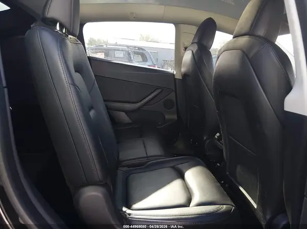 5YJYGAEE3MF184916 2021 TESLA MODEL Y - Image 8