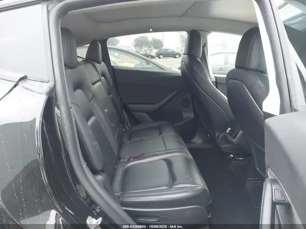 5YJYGAEE3MF194474 2021 TESLA MODEL Y - Image 8