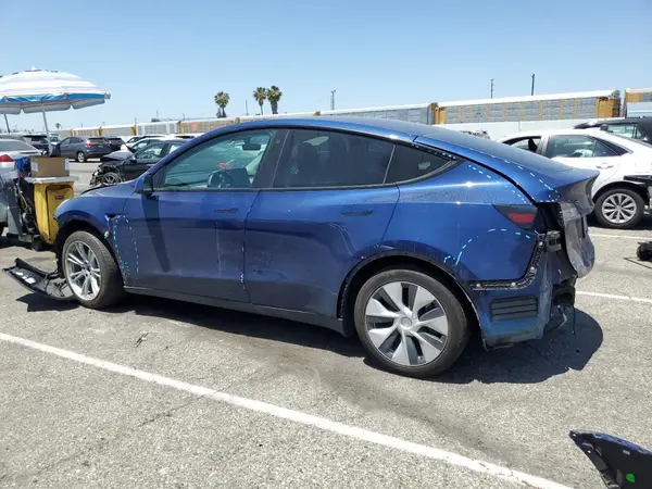 5YJYGAEE3MF196385 2021 TESLA MODEL Y - Image 2