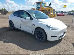 5YJYGAEE3MF198413 2021 TESLA MODEL Y