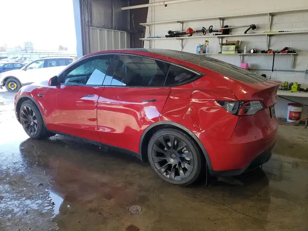 5YJYGAEE3MF208390 2021 TESLA MODEL Y - Image 2