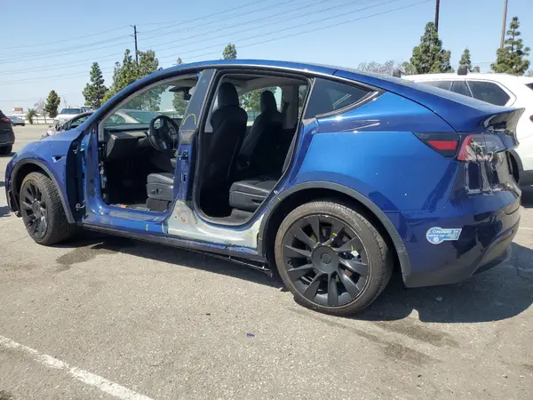 5YJYGAEE3MF223021 2021 TESLA MODEL Y - Image 2