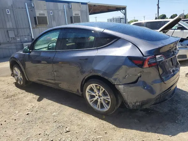 5YJYGAEE3MF234276 2021 TESLA MODEL Y - Image 2